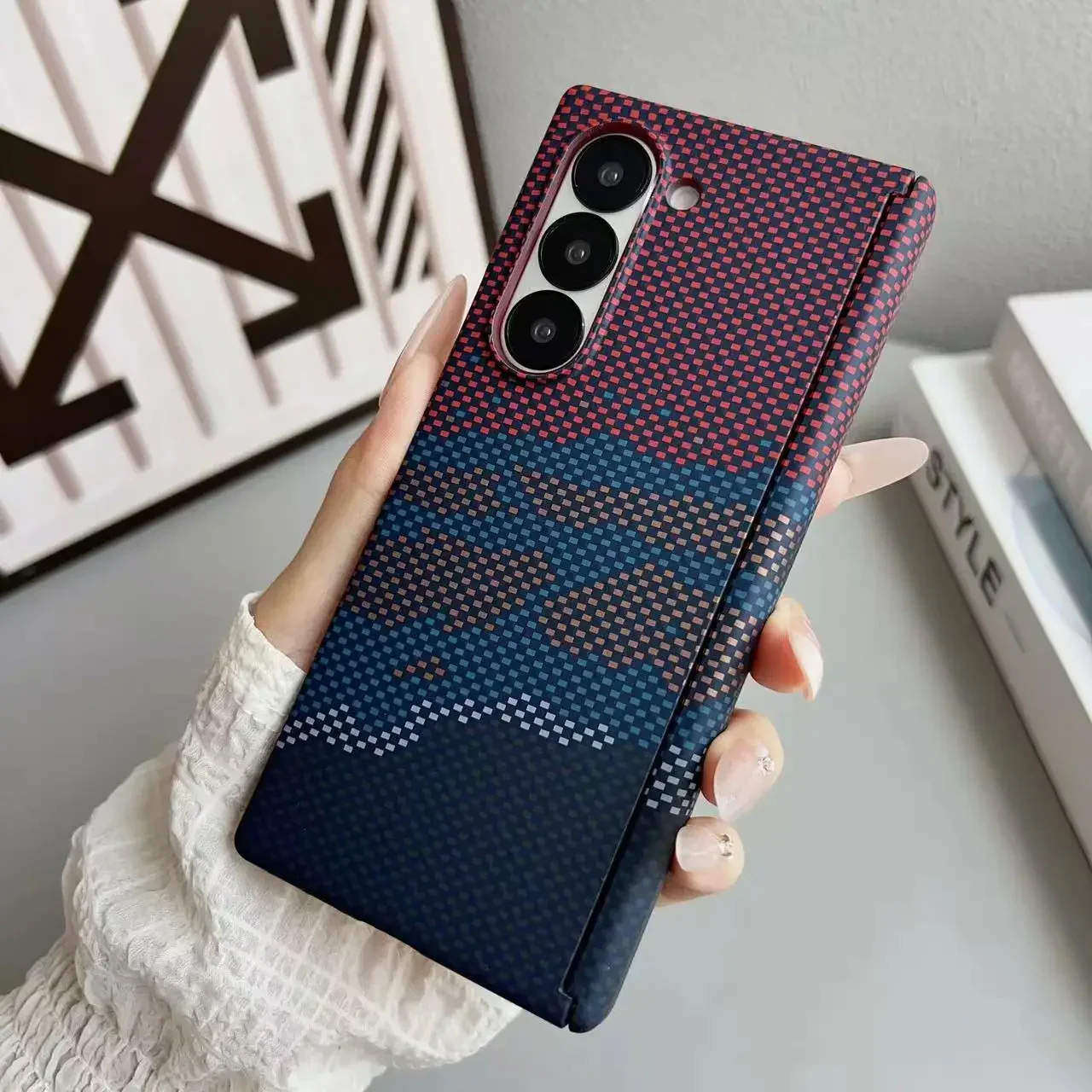 Galaxy Z Fold6 Sunset Glow Tactile Woven Case - Image 3