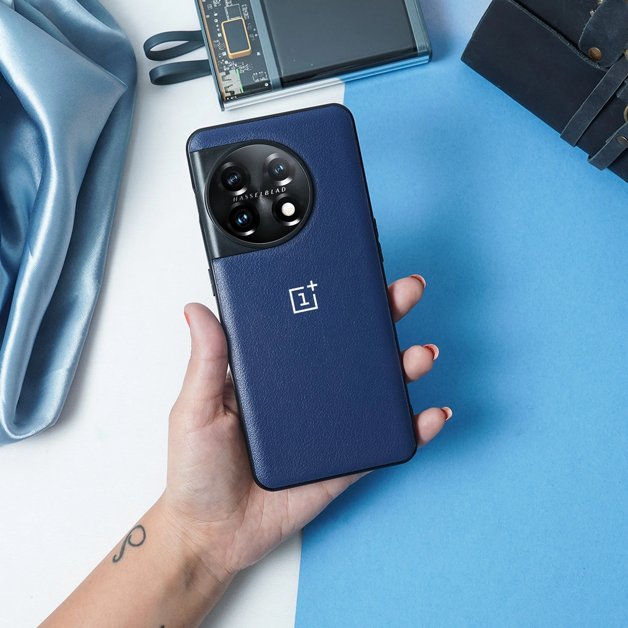 OnePlus 11R Classic Leather Texture Logo Case - Image 3