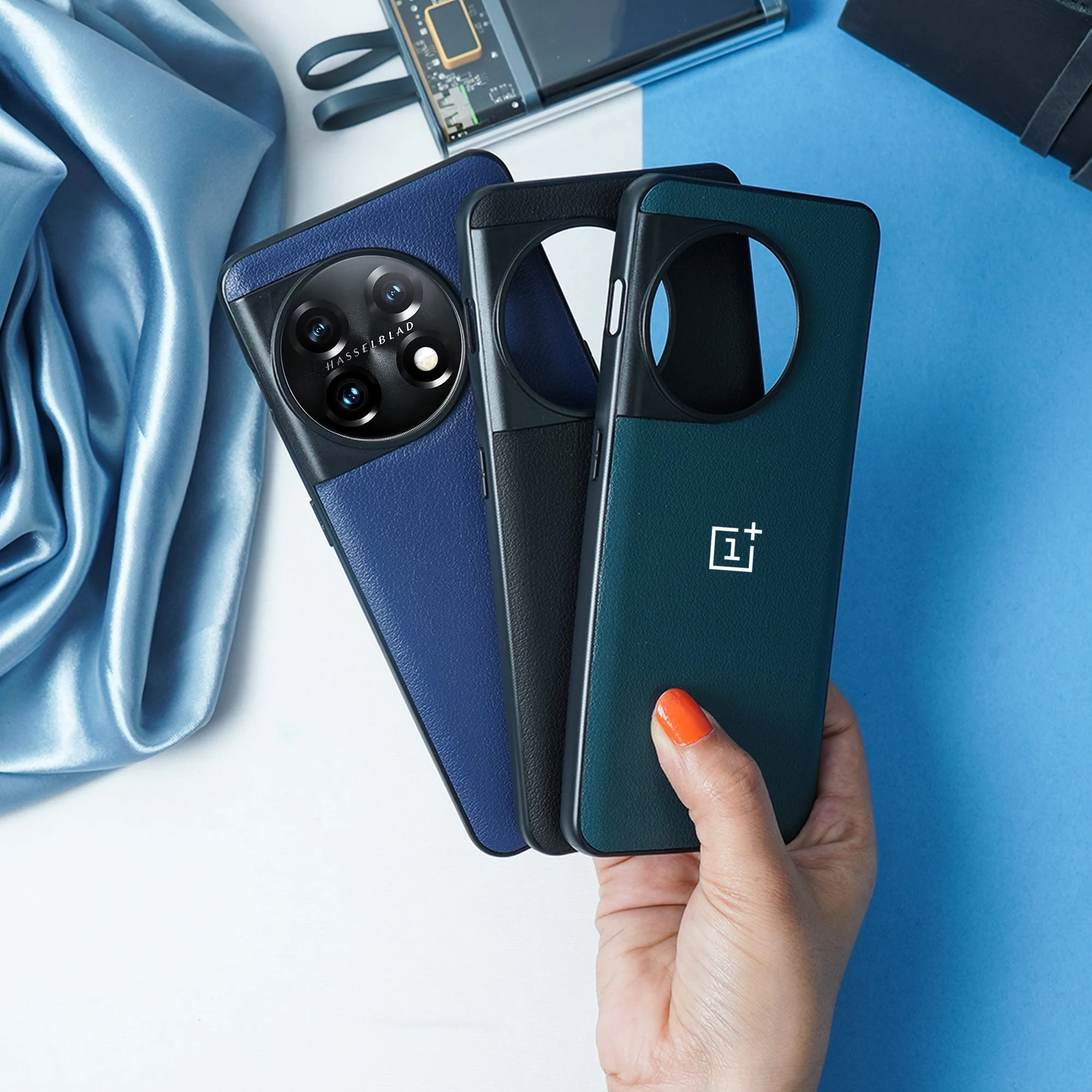 OnePlus 11R Classic Leather Texture Logo Case - Image 4